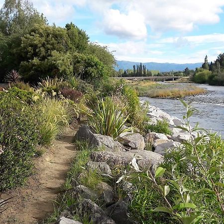 Absolute Riverside Turangi Kültér fotó